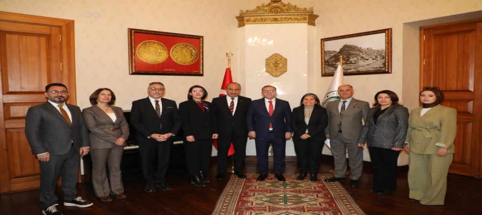 KARS VALİSİ ZİYA POLAT’TAN ÖĞRETMENLER GÜNÜ’NE ÖZEL KABUL: EĞİTİM CAMİASINA ANLAMLI DESTEK