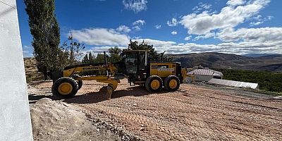 Akçadağ’da Yol Konforu Artıyor: Gürkaynak Mahallesi'nde Yol Bakım ve Onarım Çalışmaları Tamamlandı!