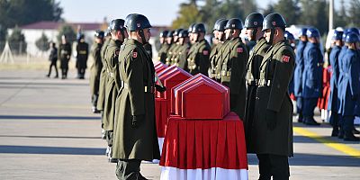 KAHRAMAN ŞEHİTLERİMİZ RESMİ TÖRENLE EBEDİYETE UĞURLANDI