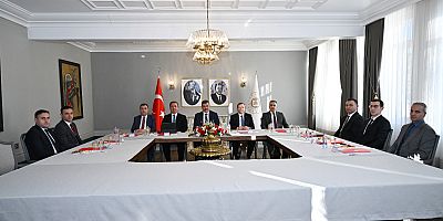 KARS VALİSİ ZİYA POLAT, DÜZENSİZ GÖÇLE MÜCADELE KOORDİNASYON TOPLANTISI'NA KATILDI