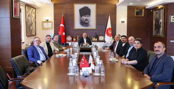 Keçiören’de sivil toplum trafiği: Başkan Mesut Özarslan’dan yoğun ziyaret programı