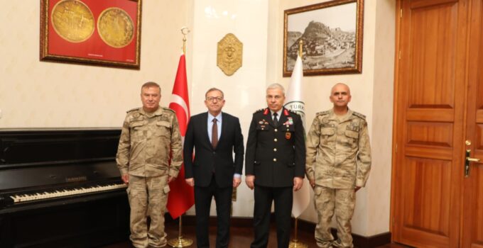 Tümgeneral Şakir Uslu’dan Kars Valisi Ziya Polat’a Kritik Ziyaret